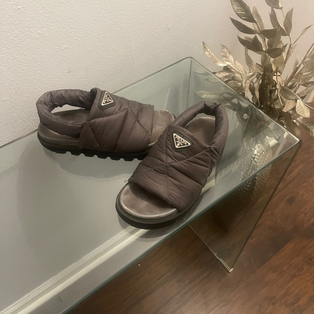 Prada comfartable, chic sandals for women& kids - Picture 1 of 3